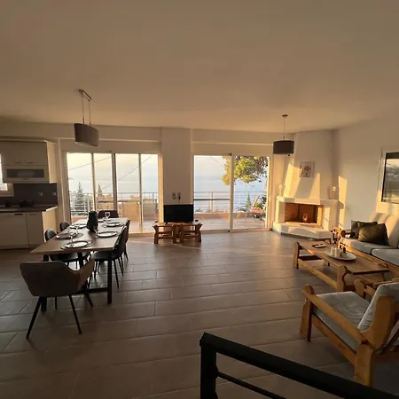 Sunrise Summit 公寓